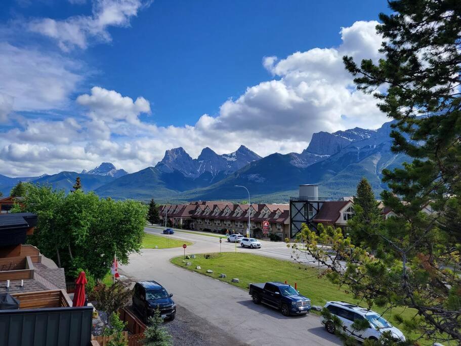 Miner's Peak - 4 Br/4 Bth Private Hot Tub/townhouse * Canmore