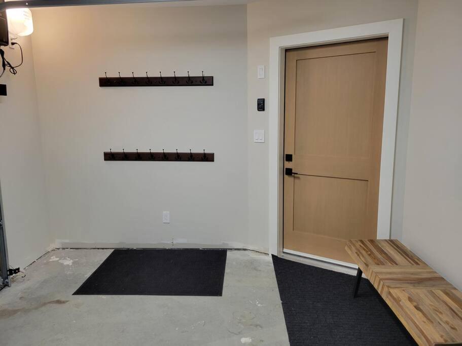 Miner's Peak - 4 Br/4 Bth Private Hot Tub/townhouse * Canmore